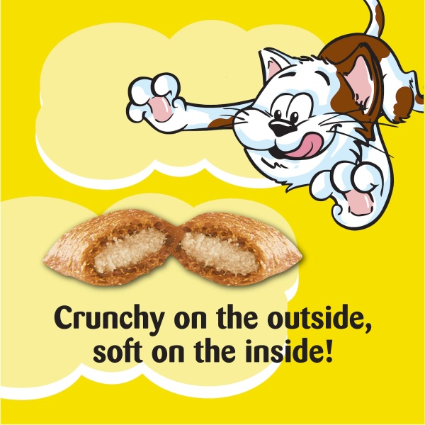 TEMPTATIONS MIXUPS Crunchy and Soft Cat Treats Backyard Cookout Flavor, 30 oz. Tub - Image 3